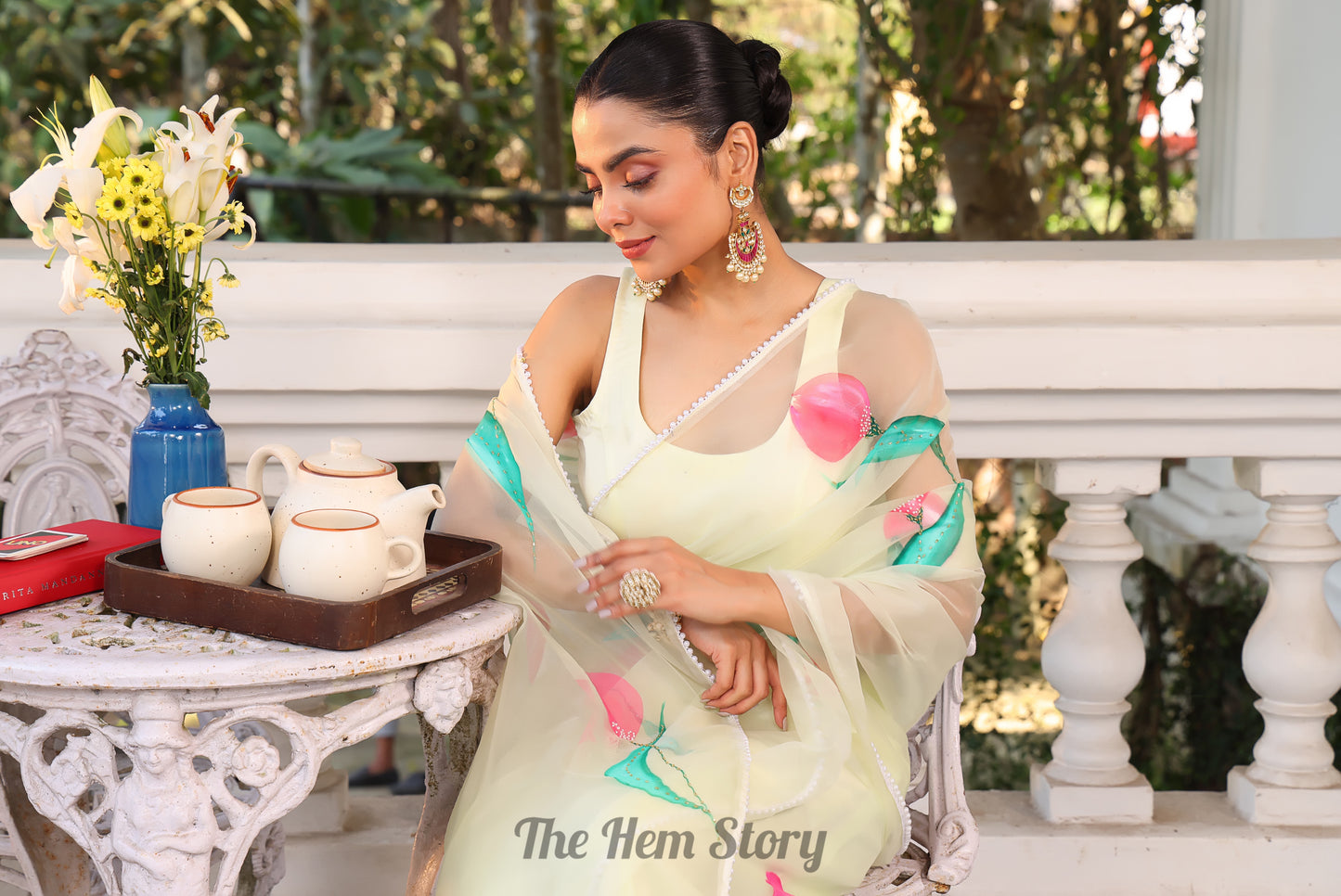 CHITRAKARI-Lemon Yellow Handpainted Tulip Organza Saree With Handwork Detailings